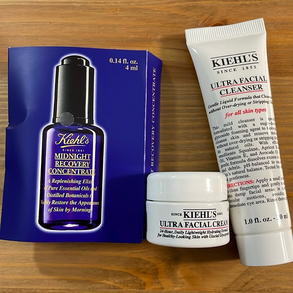 Kiehl’s travel size skincare set